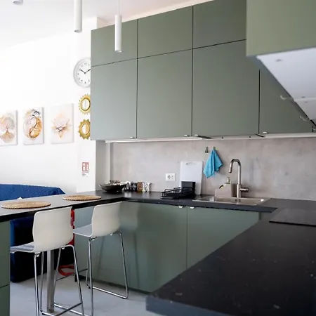 Ajraghi Apartamento *